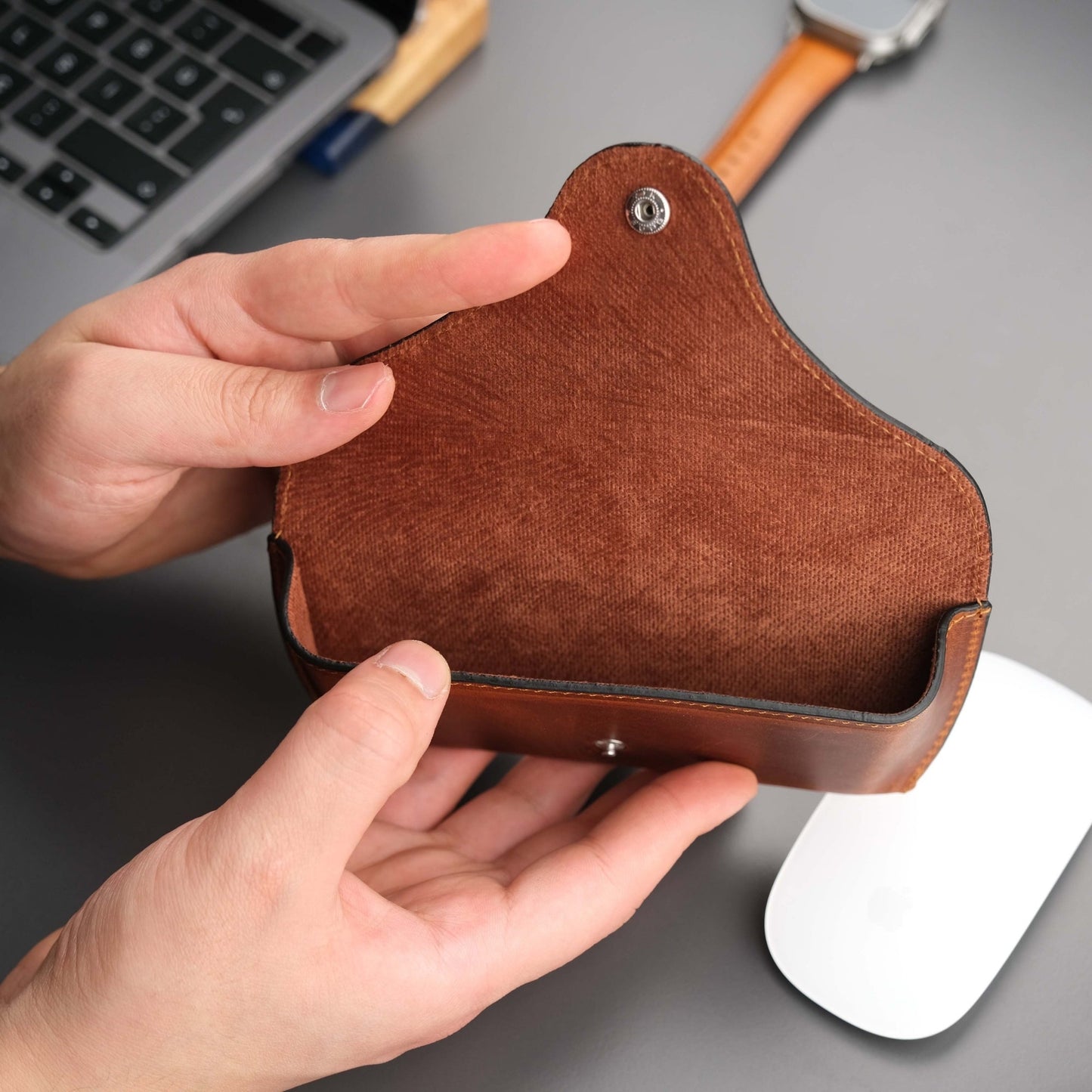 Rochester Full-Grain Leather Eyeglass Case-3
