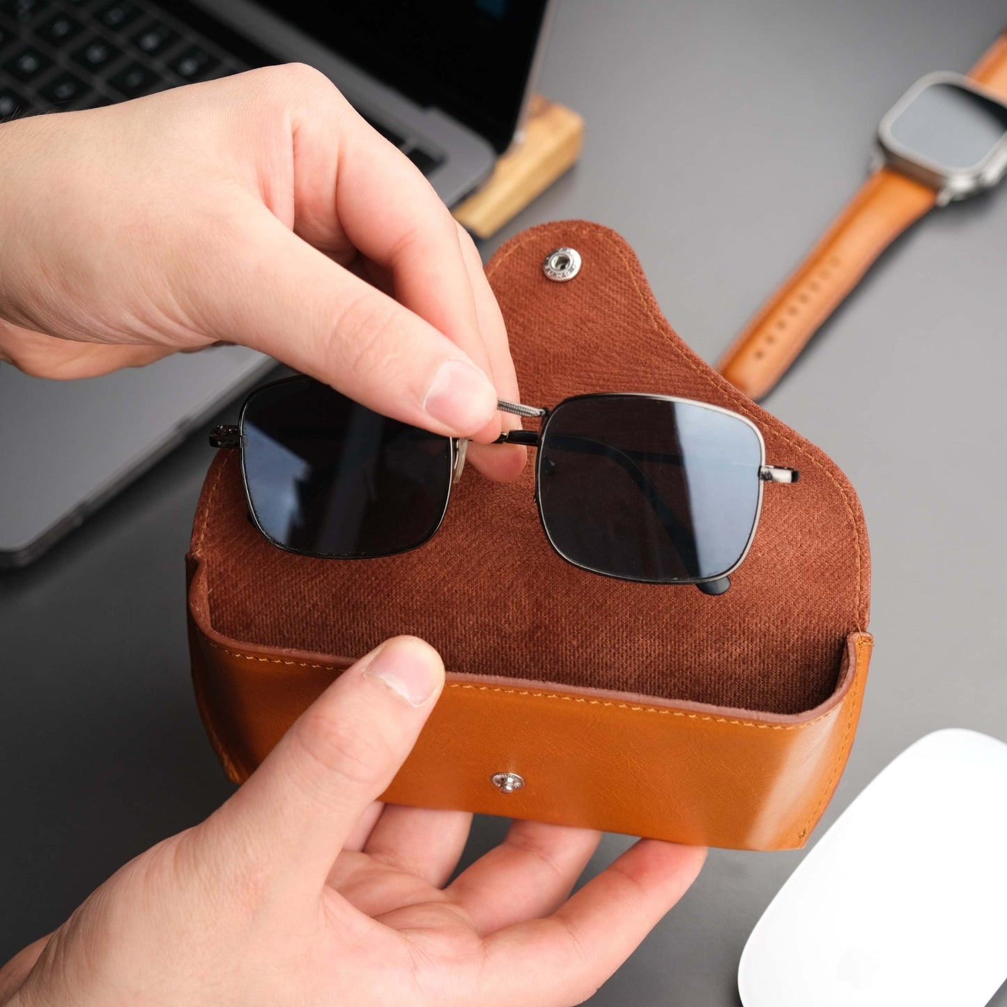 Rochester Full-Grain Leather Eyeglass Case-6